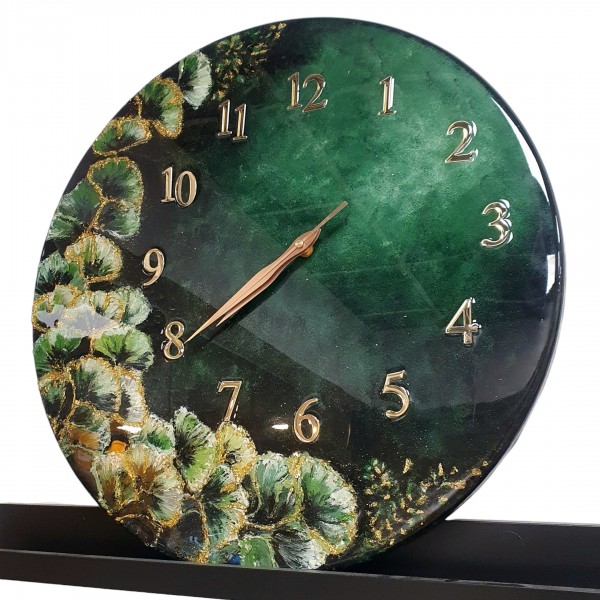 Rankų darbo laikrodis "SMARAGDO GĖLĖS"